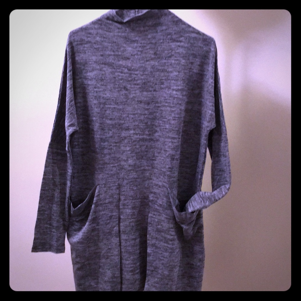 Heather Gray Sweatshirt with Pockets